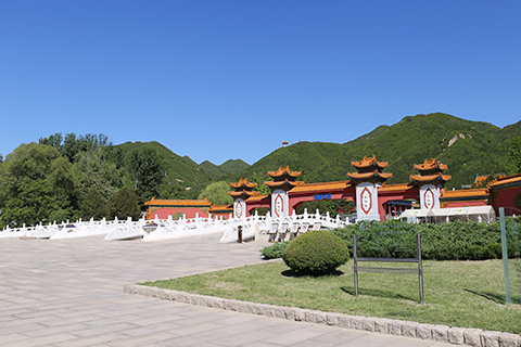 北京昌平天寿陵园位置在哪？在南口附近吗？