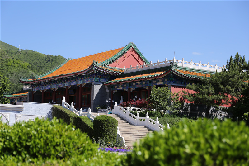 天寿陵园一角 天寿陵园一角